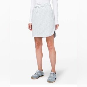 Lululemon skirt On the Fly Skirt *Woven W8AAPS size 4